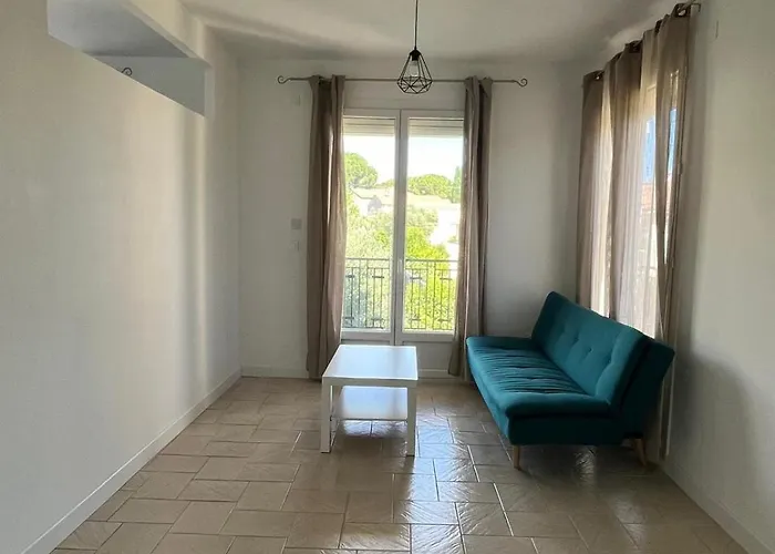 T2 Lumineux Avec Terrasse Proche Du Tram Apartmán *
